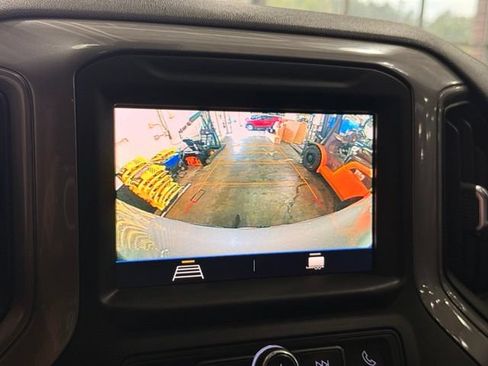 Used 2021 Chevrolet Silverado 1500 Custom AWD/4WD image 14