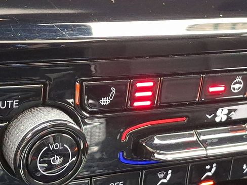 Certified 2021 Jeep Grand Cherokee L Limited w/ Trailer Tow Group (B) image 25