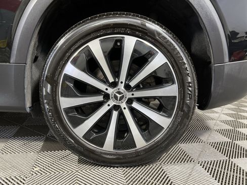 Used 2021 Mercedes-Benz GLB 250 4MATIC image 12