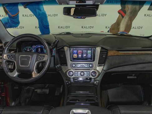 Used 2018 GMC Yukon Denali AWD/4WD image 3