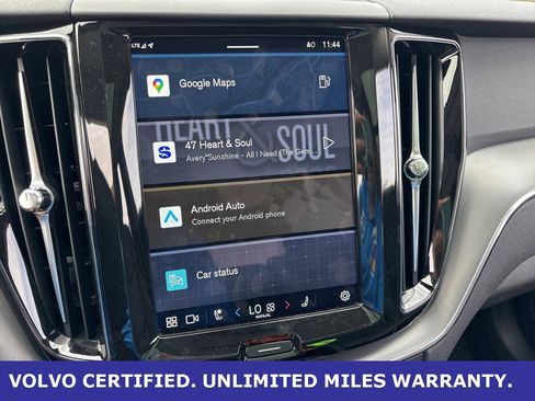 Certified 2025 Volvo XC60 B5 Core image 18