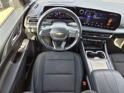 Used 2024 Chevrolet Traverse LT FWD image 13
