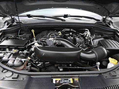 Used 2022 Dodge Durango SXT w/ Blacktop Package AWD/4WD image 27