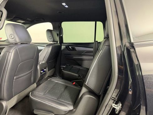 Used 2025 Buick Enclave Sport Touring image 24