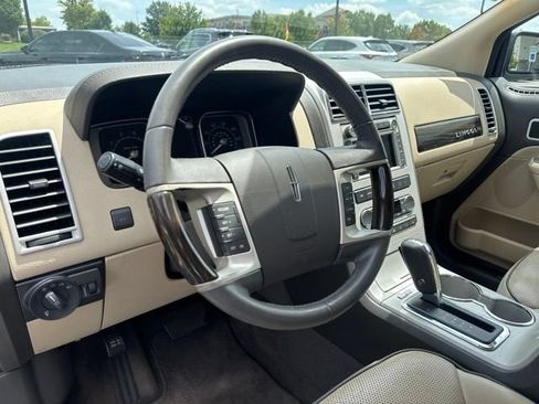 Used 2008 Lincoln MKX AWD image 19