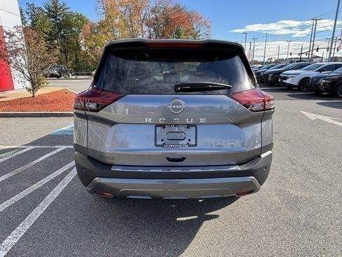 Used 2023 Nissan Rogue SL image 4