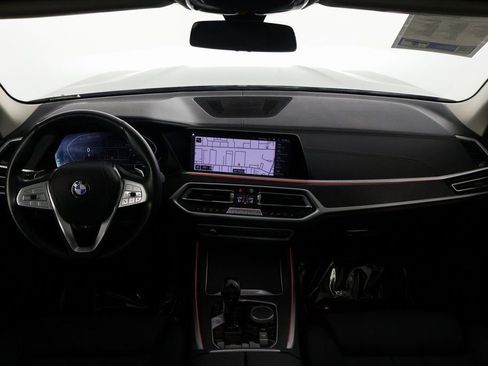 Used 2021 BMW X7 xDrive40i w/ Parking Assistance Package image 8