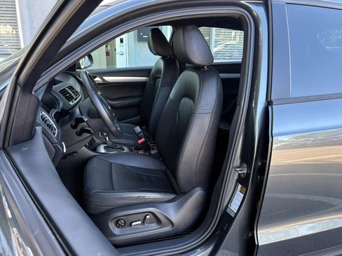 Used 2018 Audi Q3 2.0T Premium w/ Convenience Package FWD image 10