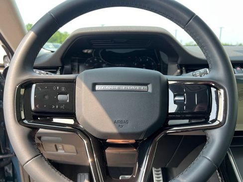 Used 2024 Land Rover Range Rover Evoque Dynamic SE AWD/4WD image 16