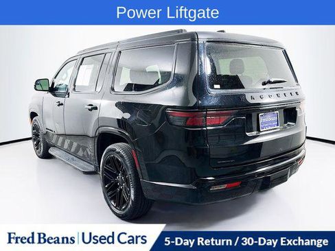 Certified 2023 Jeep Wagoneer Series II AWD/4WD image 6