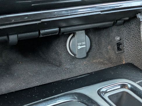 Used 2019 Chrysler 300 S RWD image 29