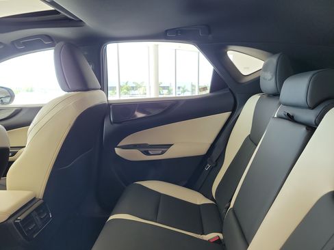 Certified 2024 Lexus NX 250 FWD image 15