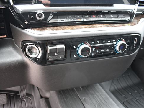 New 2026 GMC Sierra 1500 Elevation w/ LPO, Elevation Black Package image 30