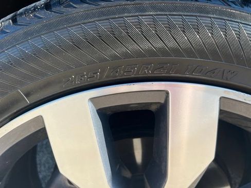 Used 2022 Volkswagen Atlas SEL Premium AWD/4WD image 13