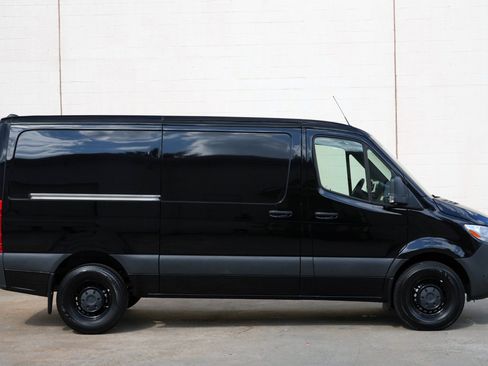 Used 2026 Mercedes-Benz Sprinter 2500 image 43