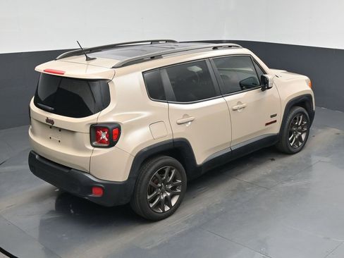 Used 2016 Jeep Renegade 75th Anniversary image 39
