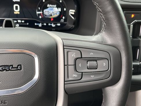 Used 2024 GMC Yukon Denali w/ Advanced Technology Package image 28