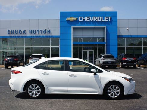 Used 2023 Toyota Corolla LE FWD image 1