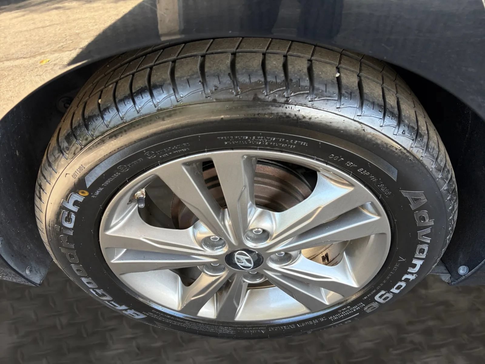 Used 2017 Hyundai Elantra SE FWD image 37
