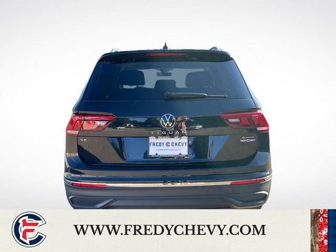 Used 2024 Volkswagen Tiguan SE AWD/4WD image 5