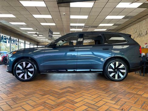 Used 2025 Volvo EX90 Ultra AWD/4WD image 5