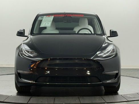 Used 2022 Tesla Model Y Performance image 3