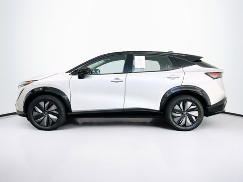 Used 2024 Nissan Ariya AWD image 4