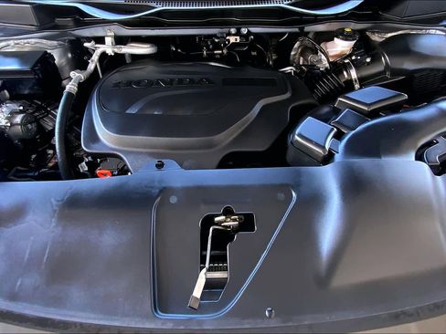 Used 2025 Honda Odyssey Touring image 29