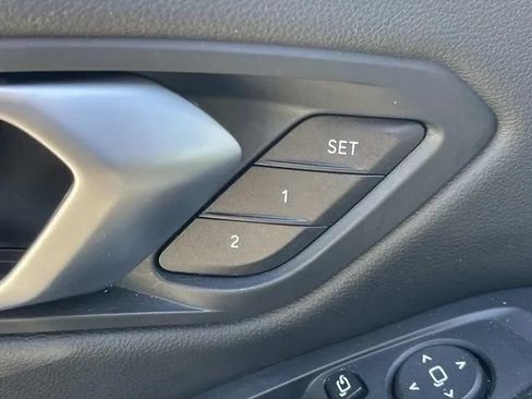 Used 2025 BMW 330i xDrive Sedan AWD/4WD image 31