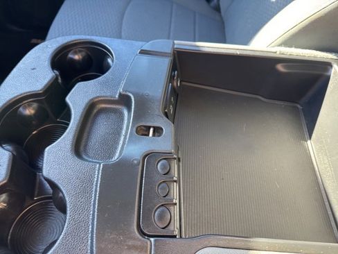 Used 2016 RAM 1500 Express image 34