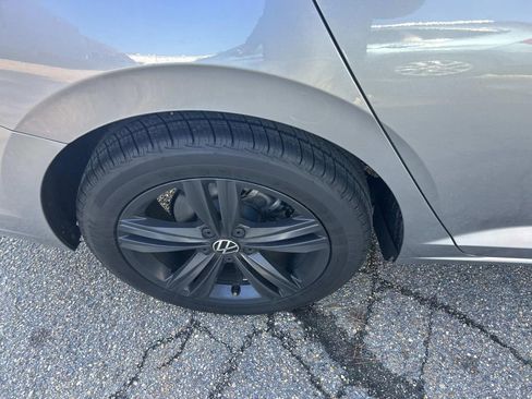 Used 2023 Volkswagen Jetta SE image 11