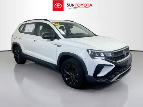 Used 2022 Volkswagen Taos S image 1