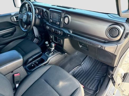 Used 2018 Jeep Wrangler Unlimited Sport AWD/4WD image 27