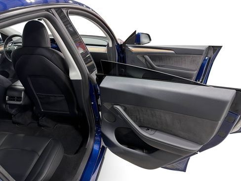 Certified 2023 Tesla Model Y Long Range AWD/4WD image 12
