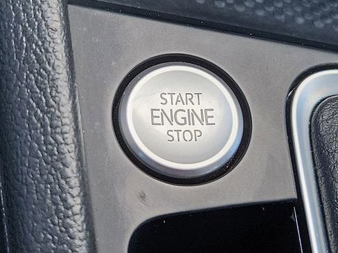 Used 2022 Volkswagen Jetta SE FWD image 24