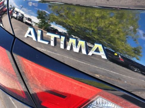 Used 2019 Nissan Altima 2.5 Platinum FWD image 10
