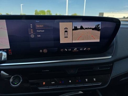 Used 2025 Buick Envision Preferred AWD/4WD image 25