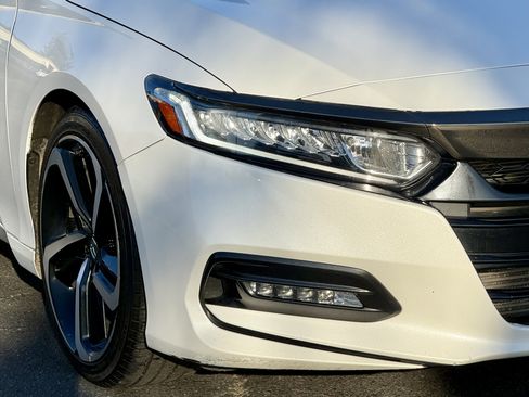 Used 2019 Honda Accord Sport image 5