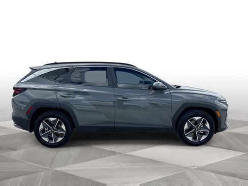 Used 2025 Hyundai Tucson SEL FWD image 9