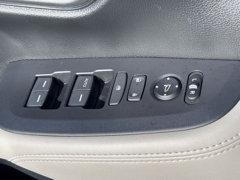 Used 2026 Honda HR-V LX image 21