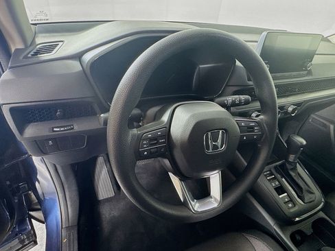Used 2025 Honda CR-V LX image 11