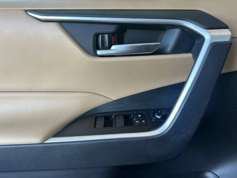 Certified 2021 Toyota RAV4 XLE AWD/4WD image 13