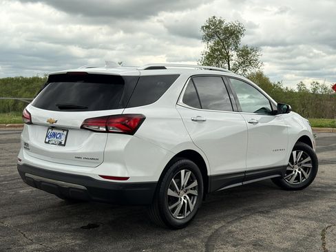 Used 2024 Chevrolet Equinox Premier AWD/4WD image 4