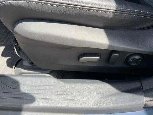 Used 2023 Subaru Outback Limited AWD/4WD image 17