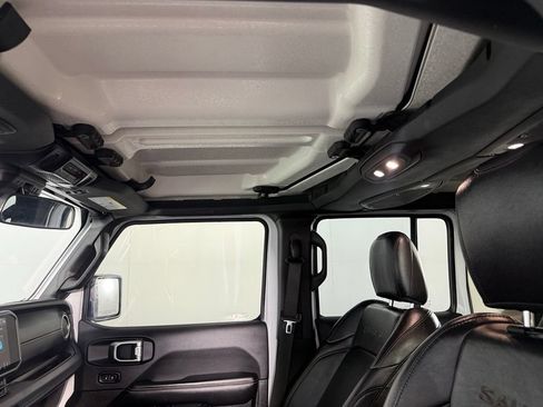 Used 2024 Jeep Wrangler Unlimited Sahara w/ Safety Group AWD/4WD image 18