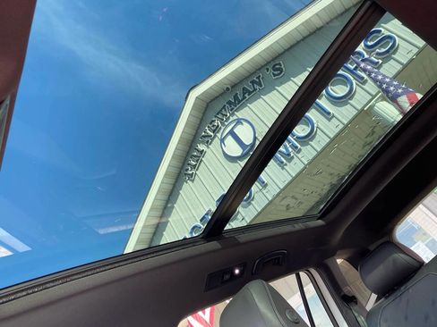 Used 2020 Volkswagen Tiguan SE R-Line image 23