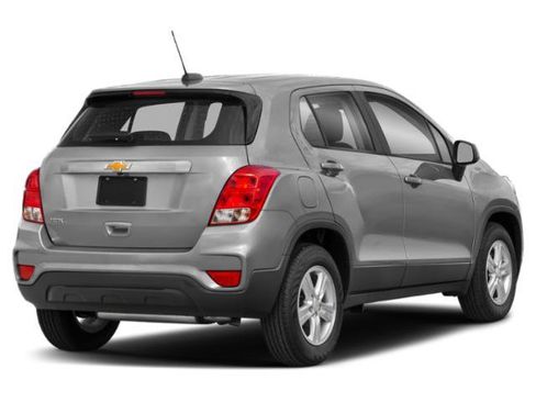 Used 2020 Chevrolet Trax LS FWD image 2
