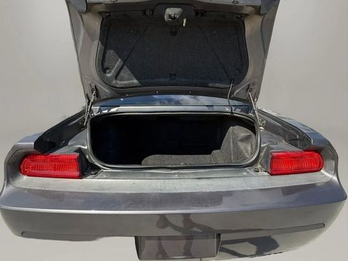 Used 2013 Dodge Challenger SXT image 12