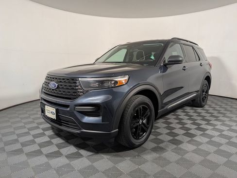 Certified 2023 Ford Explorer XLT AWD/4WD image 4