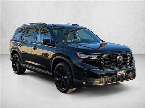 Used 2025 Honda Pilot Black Edition image 3